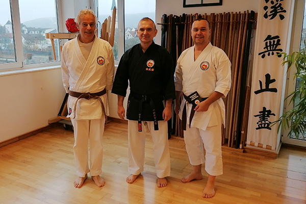 2021 11 13 Kobudo DAN Pruefung Vereinsfoto Neumarkt